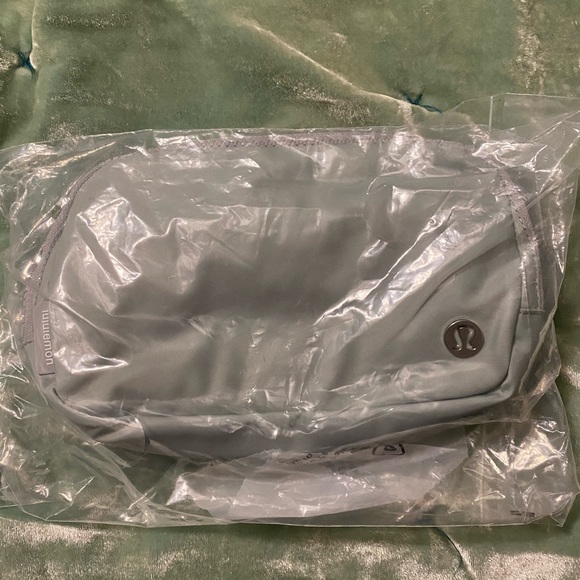 Lululemon belt bag - Picture 3 of 3